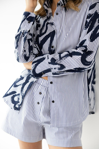 Piżama damska Hallie granatowo-biała bawełniana w paski guziki długi rękaw komfort