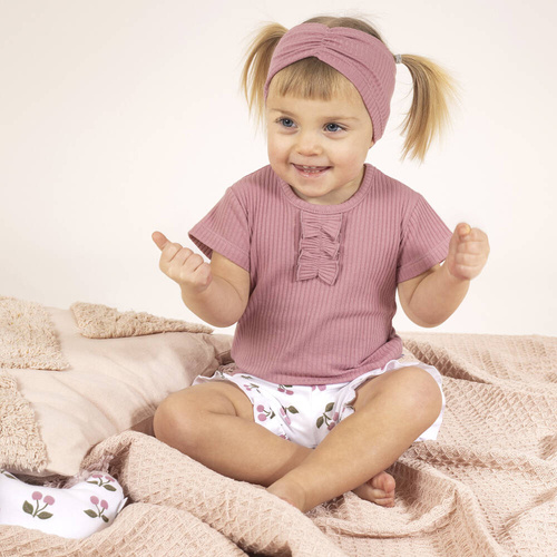 204187 Emily Nicol Spodenki krótkie