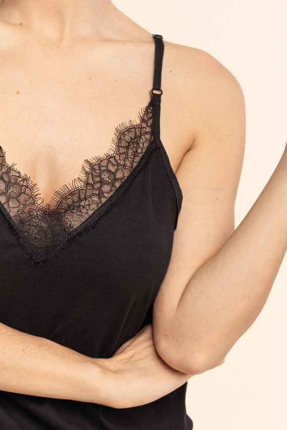 30 Kombinezon damski z koronką Bonamera czarny