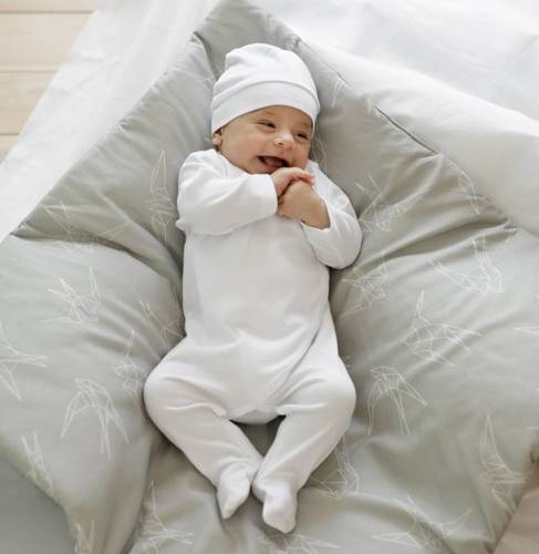 Lovely Day Pinokio Pajac niemowlęcy wiązany - biały