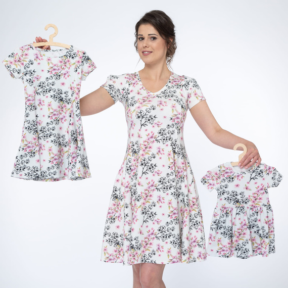 Body z krótkim rękawem rozpinane 5378 Doctor Nap - daisy flowers