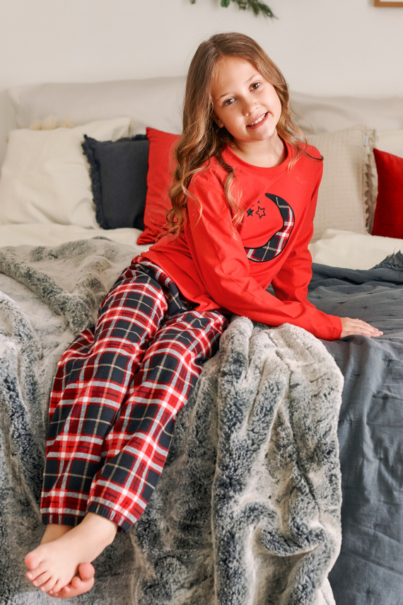 Piżama dziecięca 4493 "Black Red Moon Viscose" Unisex Doctor Nap - red