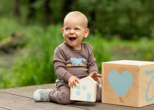 ABN-4509 Skarby Jesieni Spodnie dresowe z bawełny organicznej Nini brązowy