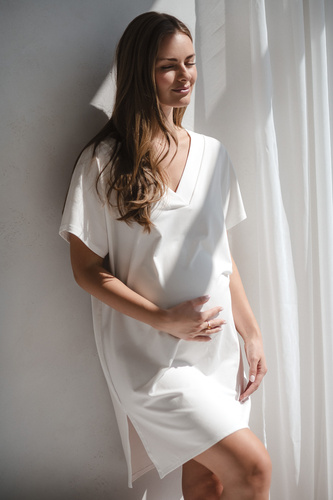 Moon Koszula nocna ciążowa i do karmienia Milk&Love– śmietankowa wiskoza, oversize | Polska jakość