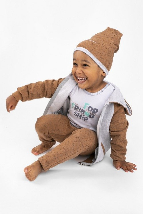 160271 Czapeczka dziecięca "Stylowy Miś" Nicol