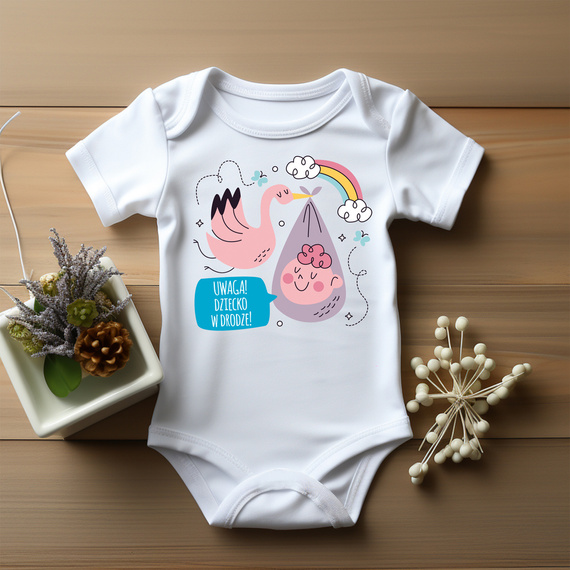 "Uwaga dziecko w drodze" Moocha Body krótki rękaw biały