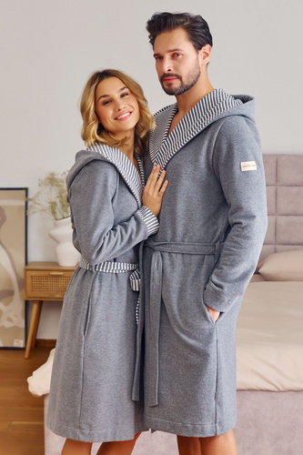 7230 Szlafrok męski Doctor Nap – bawełna, kaptur, eleganckie wykończenia - dark grey