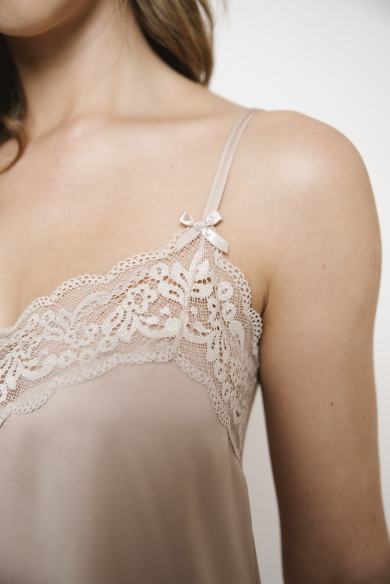 Dotyk Piżama Damska wąskie ramiączko, krótkie spodenki Italian Fashion - beżowy