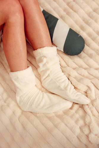 553/554 Wellsoft Gładkie skarpetki do spania De Lafense - ecru