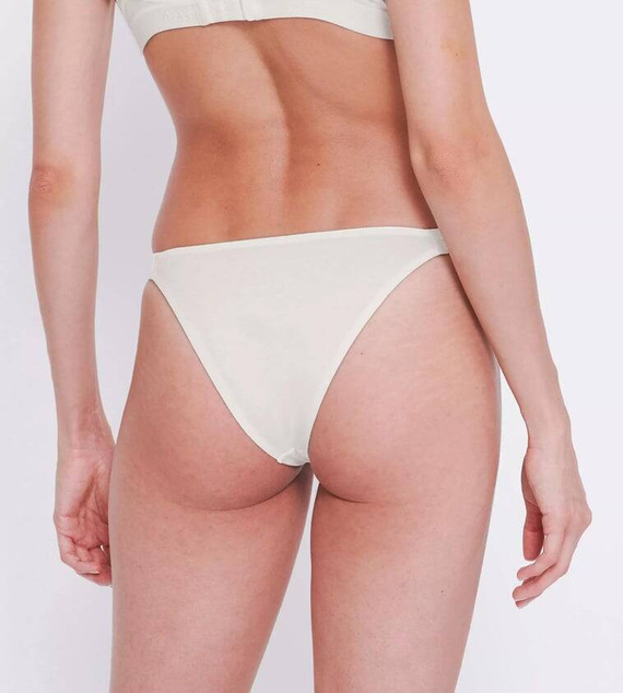 Casual Tiny tanga Figi Damskie Sloggi GO - silk white