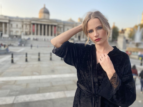 457 Milagros Szlafrok damski Krótki Forex - czarny